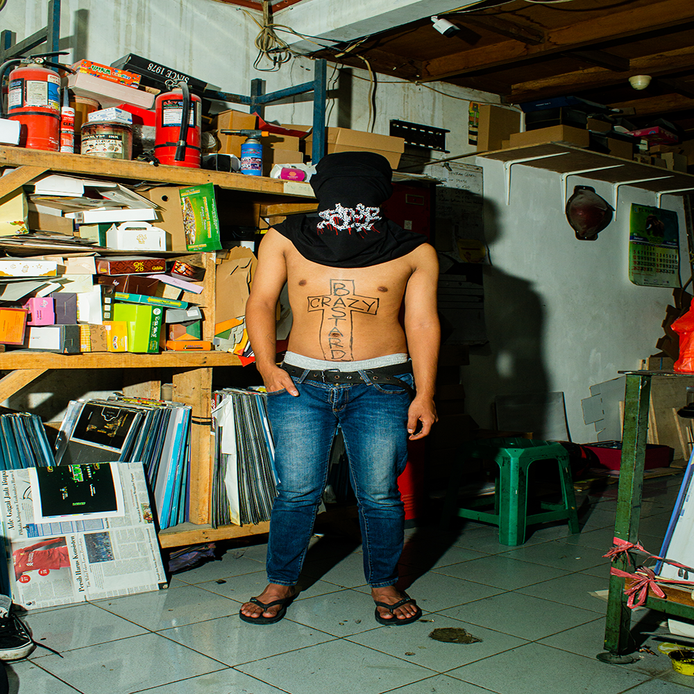 BLOODY SKULL FUCKER CRAZY B TEE